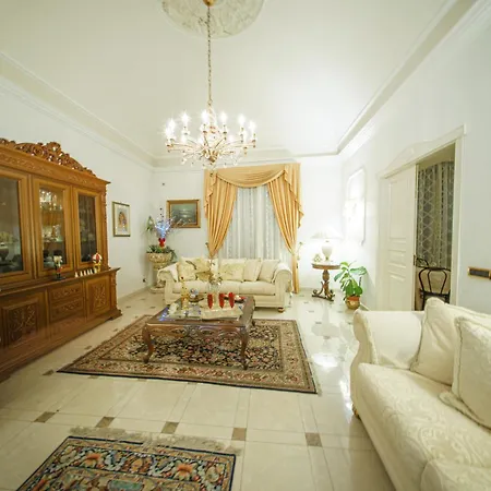 Gasthuis Bellini Garden 4*